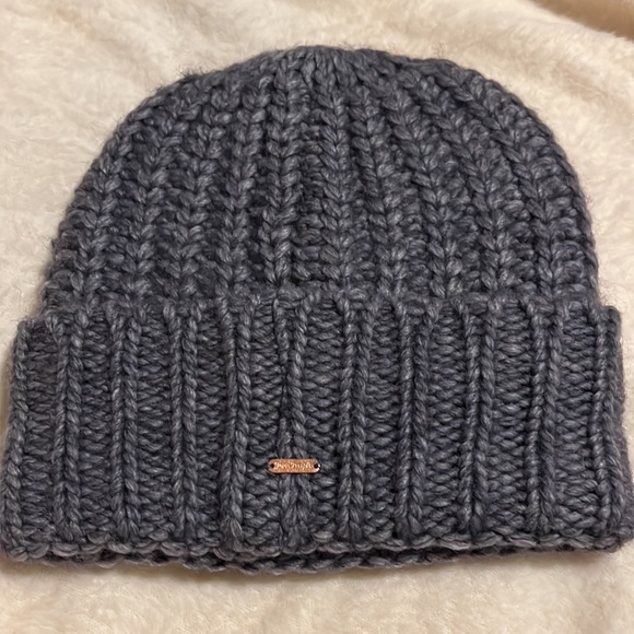 NWT Free People Everything Rosy Beanie Grey with Blue Purple Embroidery Flower - Picture 6 of 10